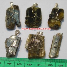 epidot stone wire pendants-445